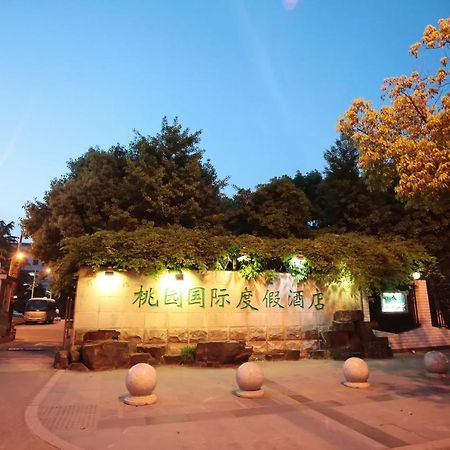 Suzhou Taoyuan International Holiday Hotel Exterior foto